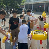 益起來(lái) 更潔凈 — 青島永旺2024年大型衛(wèi)生清掃活動(dòng)